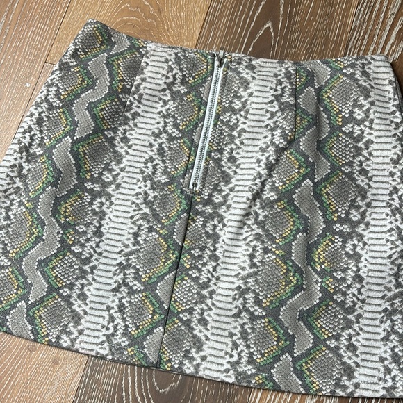 Asos faux snakeskin mini skirt - Picture 4 of 4